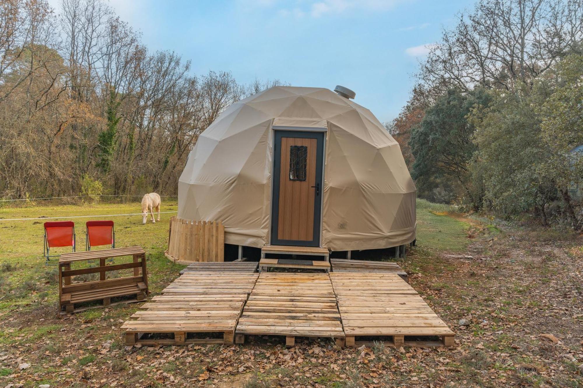 La Cabane Aux Chevaux Varages Bagian luar foto